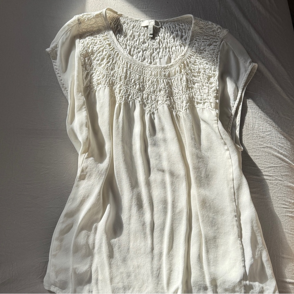 100% Silk Elegant Romantic Cream Blouse - Picture 3 of 9